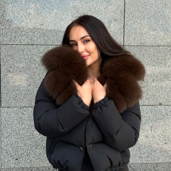 Puffer  / Jacket - Picture 2 of 4